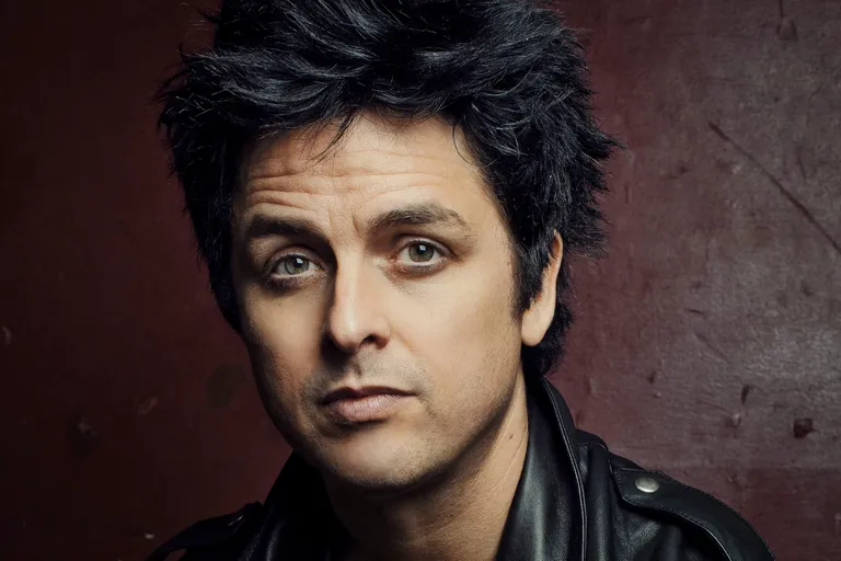 Líder de Green Day dijo que renunciará a la ciudadanía estadounidense